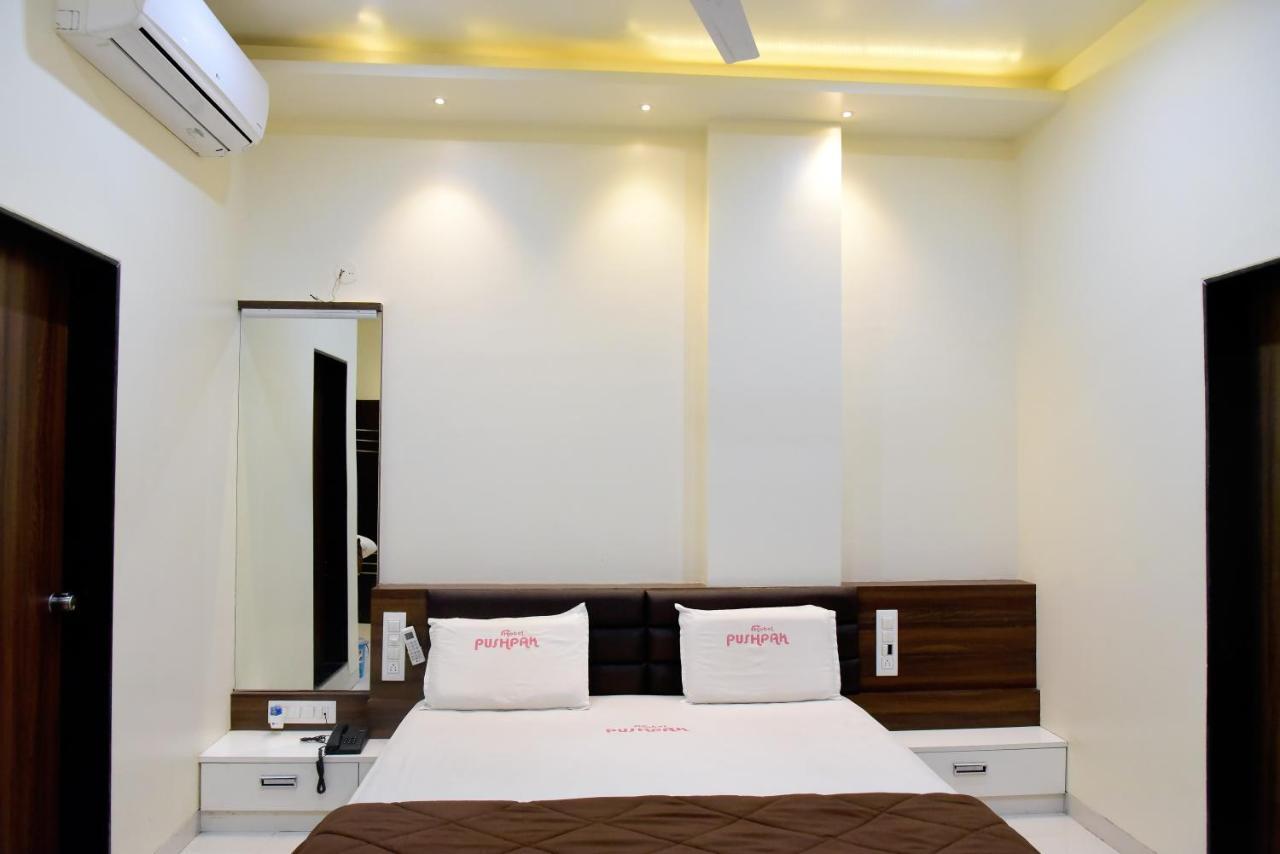 Hotel Pushpak Сатара Экстерьер фото